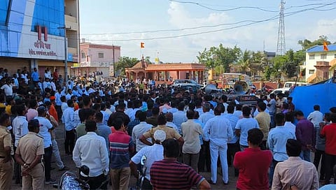 सांगली: कवठेमहांकाळ येथील महांकाली मंदिरातील दुकानगाळे पाडणार; आठ दिवसांत कारवाईची ग्वाही