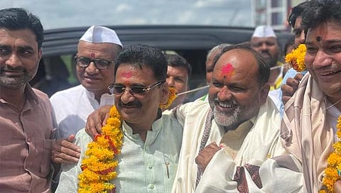 परभणी: महादेव जानकर- रत्नाकर गुट्टे गळाभेट; राजकीय चर्चांना पूर्णविराम