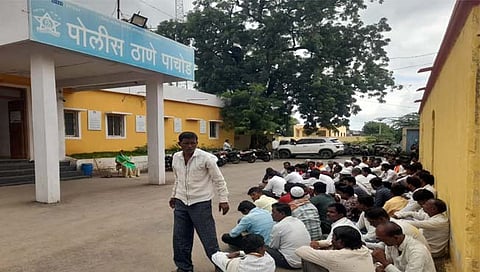 छत्रपती संभाजीनगर: पाचोड पोलीस ठाण्यासमोर सोनवाडी ग्रामस्थांचे ठिय्या आंदोलन