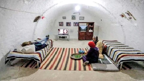 जमिनीखाली घरे असलेले अनोखे गाव