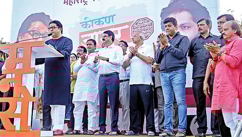 सोन्यासारख्या जमिनी विकू नका : राज ठाकरे