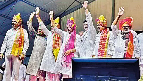 अजित पवार तुमचे नेते तर त्यांना मान्यता द्या : छगन भुजबळ