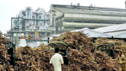 सहकारी साखर कारखानदारीला 10 हजार कोटींचा दिलासा!