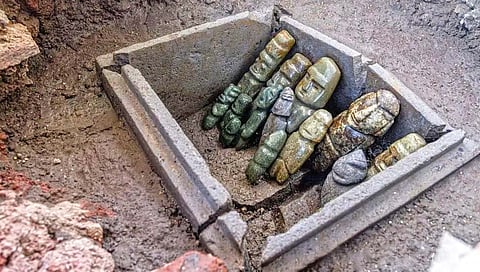 अॅझटेक संस्कृतीमधील दगडी मूर्तींचा शोध