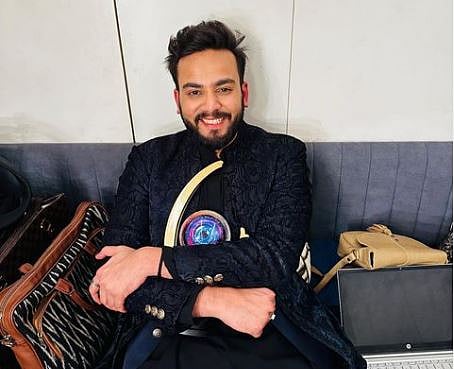 Bigg Boss OTT 2 Winner | एल्विश यादव बनला ‘बिग बॉस ओटीटी २’ चा विजेता, वाइल्डकार्ड कंटेस्टंटनं शो जिंकण्याची पहिलीच वेळ