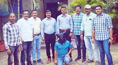 जुगाराचा नाद जडला अन् नोकराने घरावर डल्ला मारला