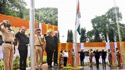 Independence Day : विभागीय आयुक्त डॉ. महेंद्र कल्याणकर यांच्या हस्ते कोंकण भवन येथे ध्वजारोहण संपन्न