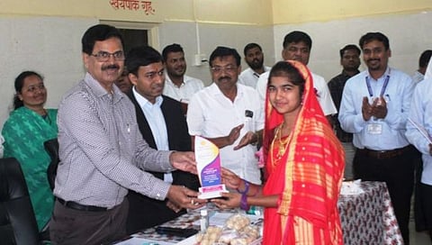 धुळे : शासकीय योजनांची माहिती देण्यासाठीे लवकरच मेळाव्याचे आयोजन : विभागीय आयुक्त-गमे