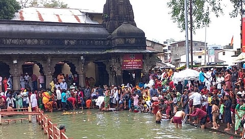 श्रावणाच्या प्रारंभी त्र्यंबकला उसळली भाविकांची गर्दी