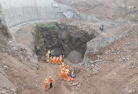 इंदापूर विहीर दुर्घटना : ६६ तासांच्या अथक प्रयत्नांतर तीन मृतदेह सापडले