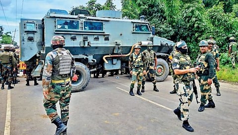 Manipur Violence : मणिपुरात दोन जमावांचा परस्परांवर गोळीबार; १७ जखमी