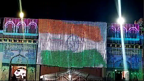 स्वातंत्र्य दिनाच्या निमित्ताने वैद्यनाथ मंदिराला तिरंगी विद्युत रोषणाई