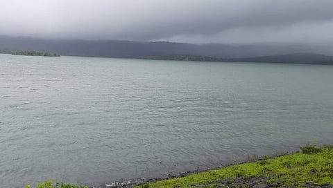 कोल्हापूर : खानापूर तलाव ओव्हरफ्लो