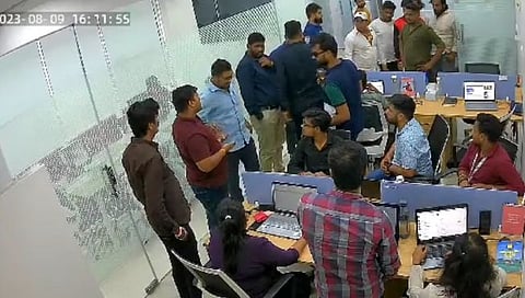 खंडणीसाठी व्यावसायिकाचे अपहरण; शिंदे गटाच्या आमदार पुत्रावर गुन्हा दाखल