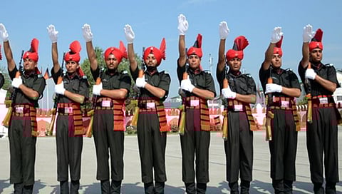 लष्कराचे जवान 75 किल्ल्यांवर दिमाखात फडकावणार तिरंगा ध्वज