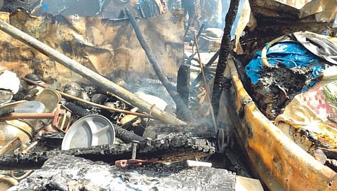 गोव्यात सिलिंडर स्फोट, 70 वर झोपड्या खाक