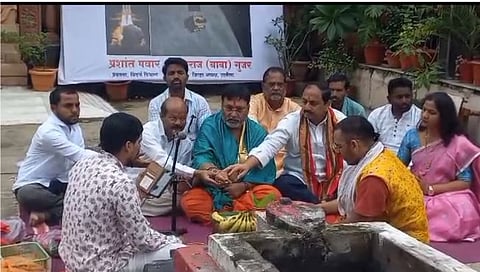 नागपूर : चांद्रयानाच्या सुरक्षित लँडिंगसाठी राष्ट्रवादीचे टेकडी गणेशापुढे होम हवन