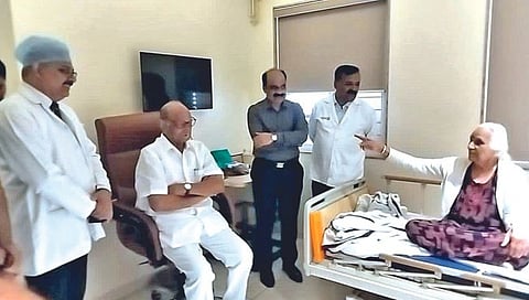 कमी बोल, तब्येतीची काळजी घे.., शरद पवार यांचा बहिणीला सल्ला