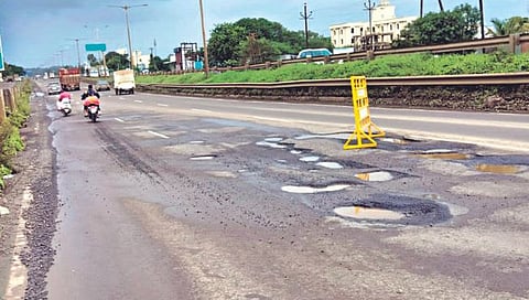 सातारा : महामार्गाची चाळण; खड्डे जीवघेणे; टायर फुटीच्या घटना वाढल्या