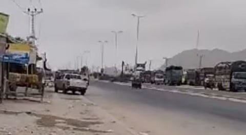 बलुचिस्तानमध्ये बंडखोरांनी चिनी अभियंत्यांच्या ताप्यावर हल्ला केल्यानंतर ग्वादर शहरामध्ये नाकाबंदी करण्यात आली आहे.