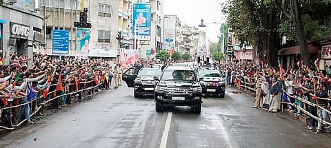 मोदींना पाहण्यासाठी पुणेकरांची गर्दी