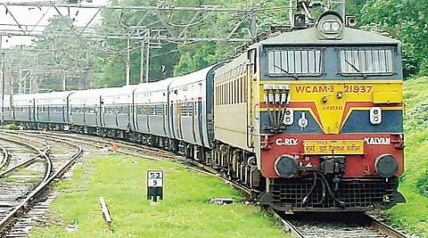 पुण्यासाठी इंटरसिटी रेल्वे सेवा सुरु करण्याची मागणी