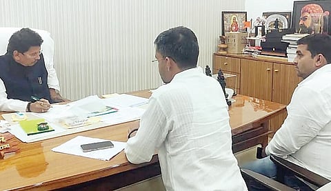 प्राथमिक शिक्षकांचे प्रश्न मार्गी लावू : शिक्षणमंत्री दीपक केसरकर