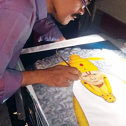 पुण्यातून परदेशात चालली पहिली काच प्रतिमा