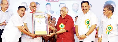 हडपसर भाजीपाला सोसायटीचे कार्य प्रेरणादायी ; शरद पवार यांचे गौरवोद्गार