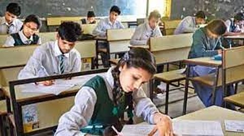 विद्यार्थ्यांसाठी महत्वाची बातमी: दहावी-बारावीच्या परीक्षांचे संभाव्य वेळापत्रक जाहीर