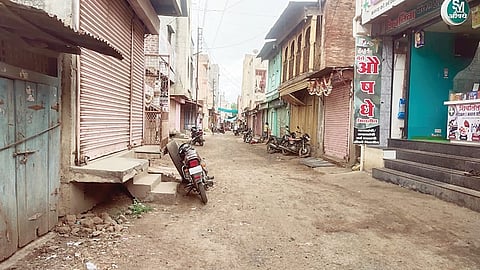 खर्ड्यामध्ये कडकडीत बंद; बाजार समिती संचालकांना मारहाणीचा निषेध