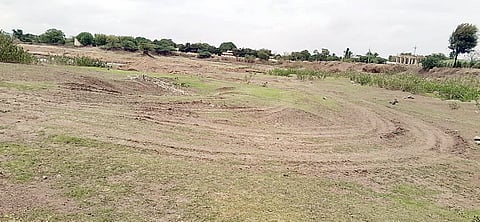 सोमयाचे तळे अजून कोरडेच