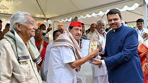 नागपूर: स्वातंत्र्यसैनिकांचा उपमुख्यमंत्र्यांच्या हस्ते विशेष गौरव