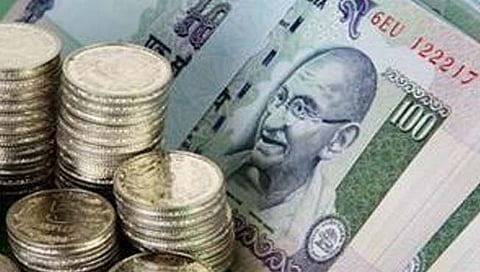 Rupee | शेअर बाजार उसळला, पण रुपया गडगडला, काय कारण?