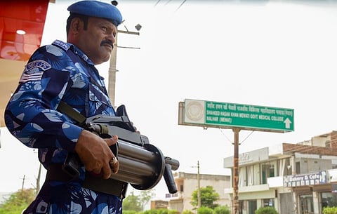 हरियाणातील नूह येथे आज हिंदू संघटनांनी शोभा यात्रेचे आयोजन केले आहे. येथील सुरक्षा व्यवस्थेत वाढ केली आहे. ( फोटो-पीटीआय )