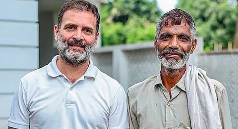 “मला मोदींच्या काळात सिलेंडर मिळाला….” ; बोलता बोलता भाजी विक्रेत्याला कोसळलं रडू