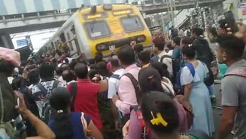 मध्य रेल्वेची वाहतूक विस्कळीत