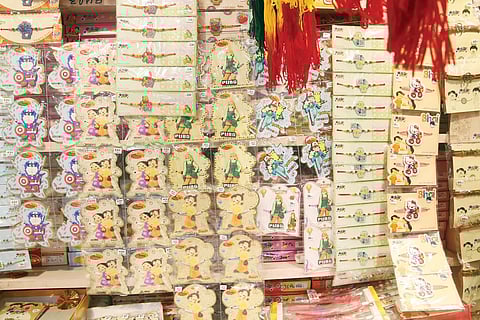 पिंपरी : डोरेमॉन, मोटू-पतलूच्या राख्या खाताहेत भाव