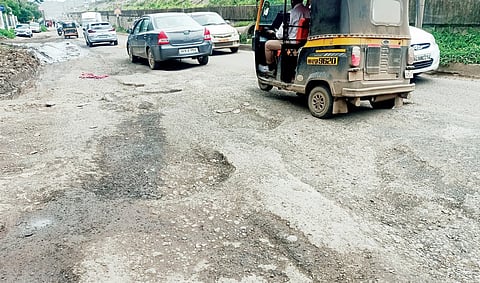 बाणेर : चांदणी चौकाचे स्टार उजळले, सेवा रस्त्याचे कधी? नागरिकांचा सवाल