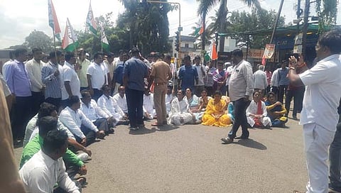 राष्ट्रवादीचा रस्ता रोको