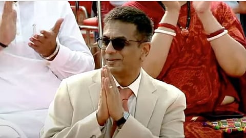 पंतप्रधान नरेंद्र माेदी यांनी लाला किल्ल्यावरुन देशाला संबोधित करताना सर्वोच्च न्यायालयाने घेतलेल्या निर्णयाचे कौतूक केले. यावर
सरन्यायाधीश धनंजय चंद्रचूड यांनी कृतज्ञता व्यक्त केली.