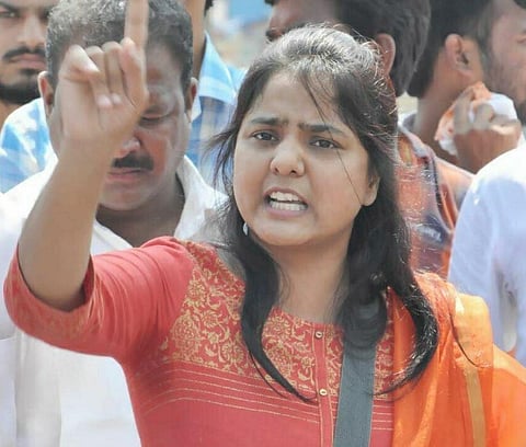 Sakshna Salgar : लबाडाला हबाडा बीड जिल्हा देणार; सक्षणा सलगरांचा अजित पवारांवर जोरदार हल्लाबोल