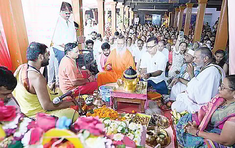 कोपरगांव : शिव-पार्वती विवाह सोहळा उत्साहात; संत, महंतांसह युवानेते विवेक कोल्हे यांची उपस्थिती