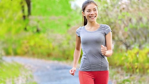 नियमित चालणे