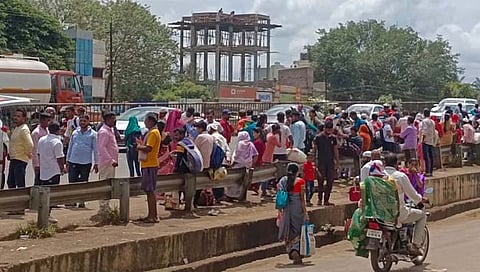 सातारा: गणपती विसर्जनानंतर एसटी बसेस फूल्ल; उंब्रज येथे प्रवाशांची मोठी गर्दी