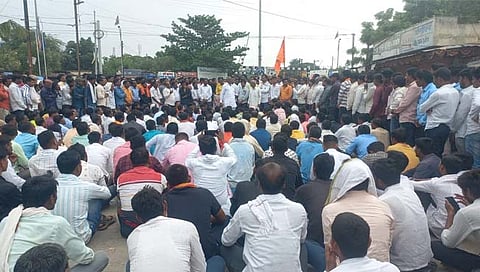 Parbhani Maratha Andolan : जालना घटनेच्या निषेधार्ध गंगाखेडमध्ये भर पावसात ठिय्या