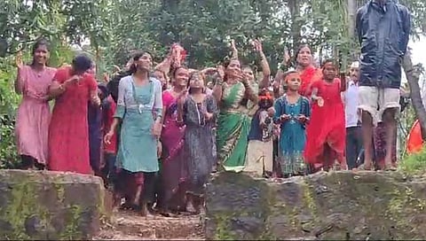 कोल्हापूर: गणेश विसर्जनादिवशी चिकोत्रा काठावर रंगली ‘न्याल’ परंपरा