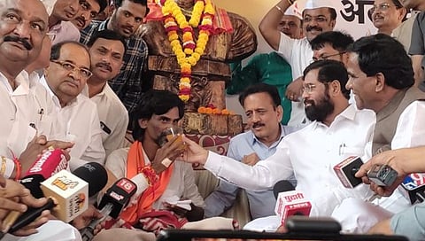 Manoj Jarange Patil | ब्रेकिंग! अखेर जरांगे- पाटील यांनी मुख्यमंत्र्यांच्या उपस्थितीत उपोषण घेतले मागे