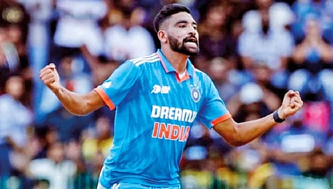 Asia Cup : आऊटस्विंग चेंडूला इनस्विंग असल्याचे भासवले; सिराजने ओपन केले मॅजिक स्पेलचे सिक्रेट