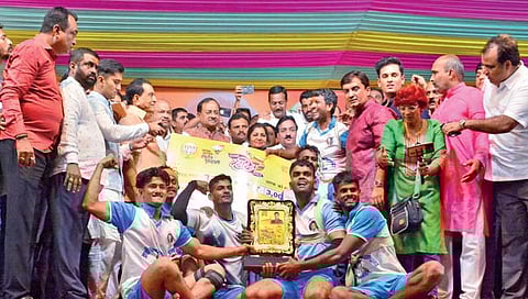 ‘युवाशक्ती दहीहंडी’चा मानकरी नेताजी पालकर ग्रुप